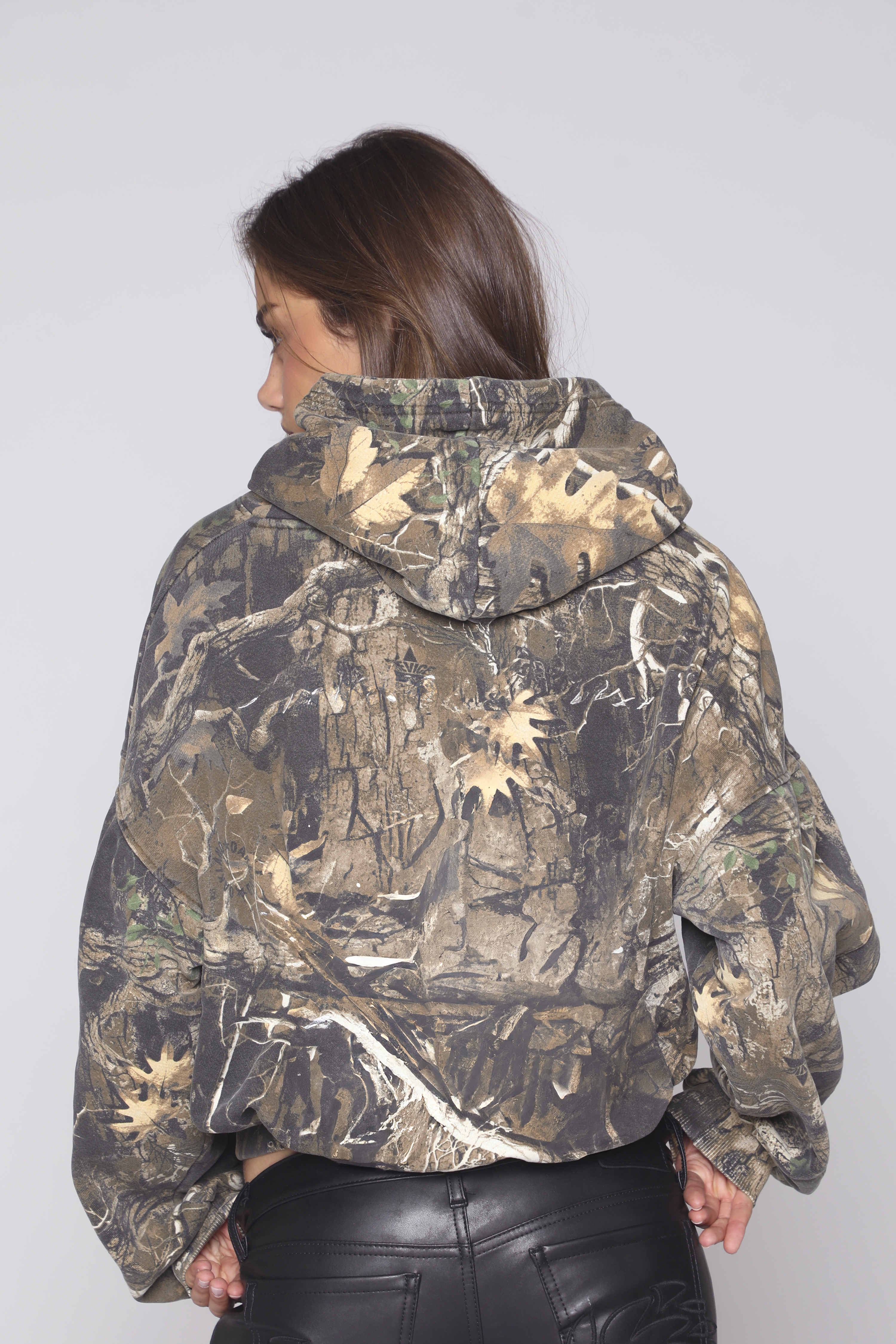 THE HILLS HOODIE / OAKLAND